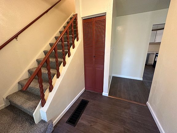 3rd image of 2625 Southridge Ct