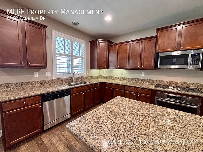 6488 Cadenza Dr — Photo 8