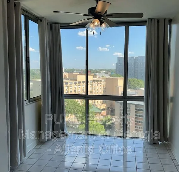 215 Piedmont Ave NE #1206 — Photo 2