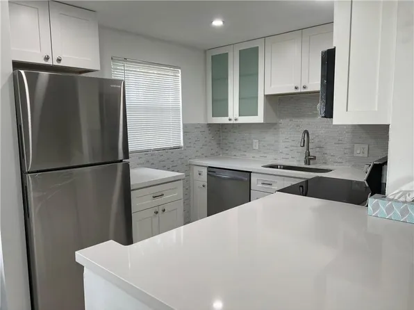 321 Newport Ct #V, Deerfield Beach, FL 33442