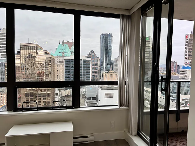 938 Smithe St #2100 — Photo 6