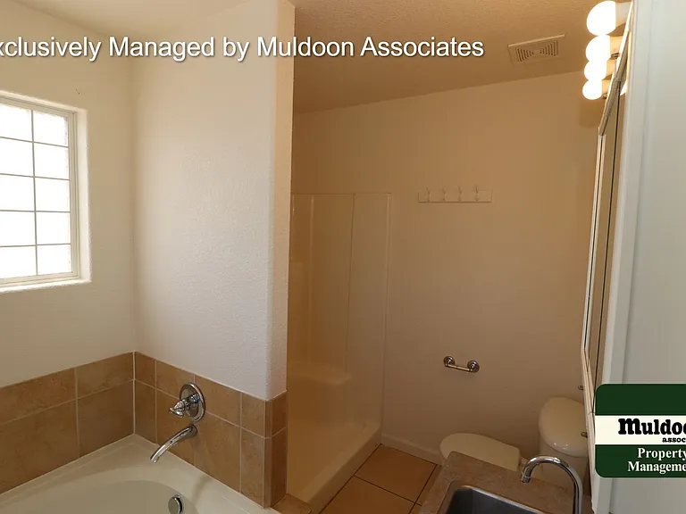 1661 W Siesta Dr — Photo 14