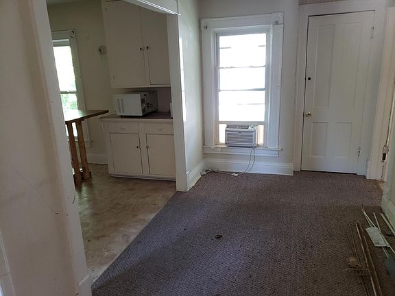 5th image of 314 1/2 N 1st St