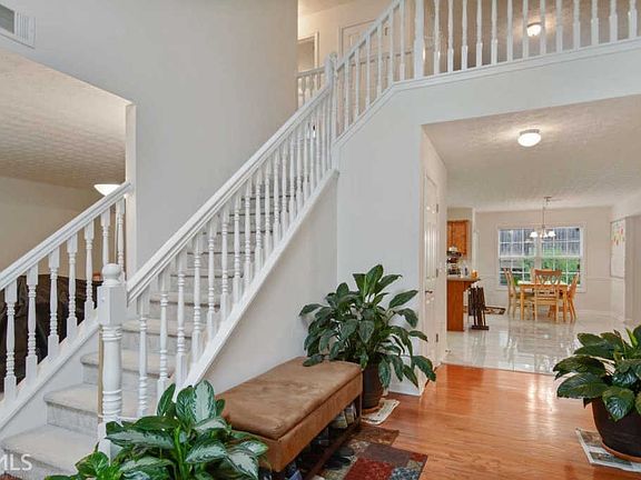 4th image of 3557 Valley Bluff Ln