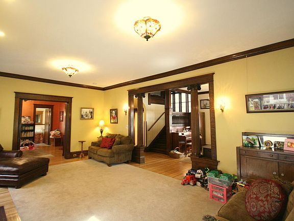 4th image of 321 Benjamin Ave SE