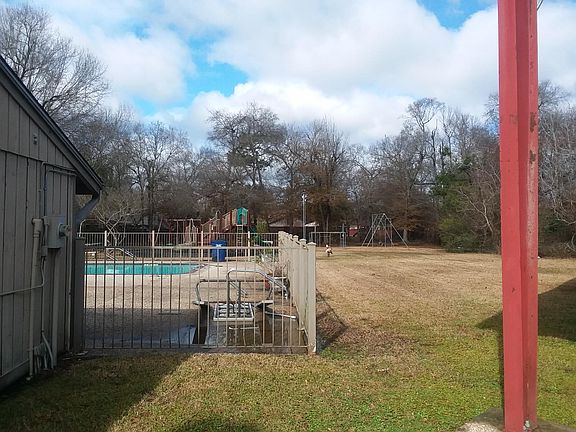 4th image of 12865 Birch Ln