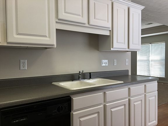 5th image of 6936 Oak Side Dr