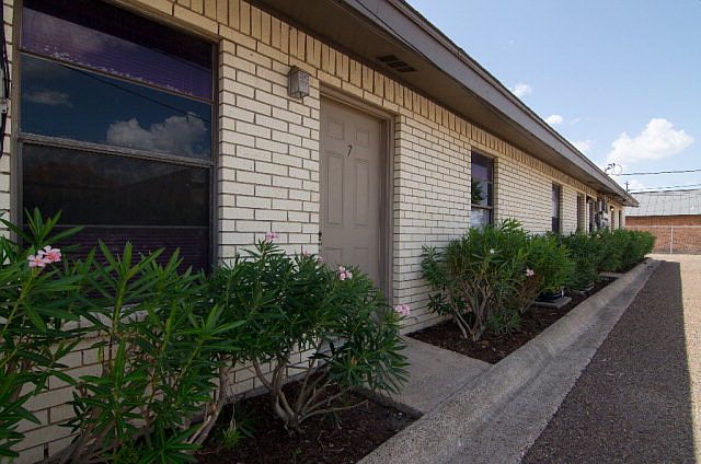 1st image of 1022 Violet Ave APT 6