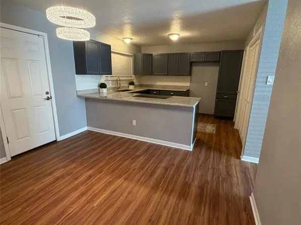 1831 Sherwood Forest St APT 20, Houston, TX 77043