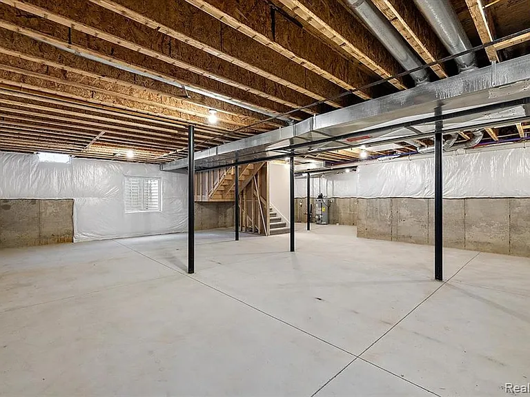 2911 Walsh Dr — Photo 47
