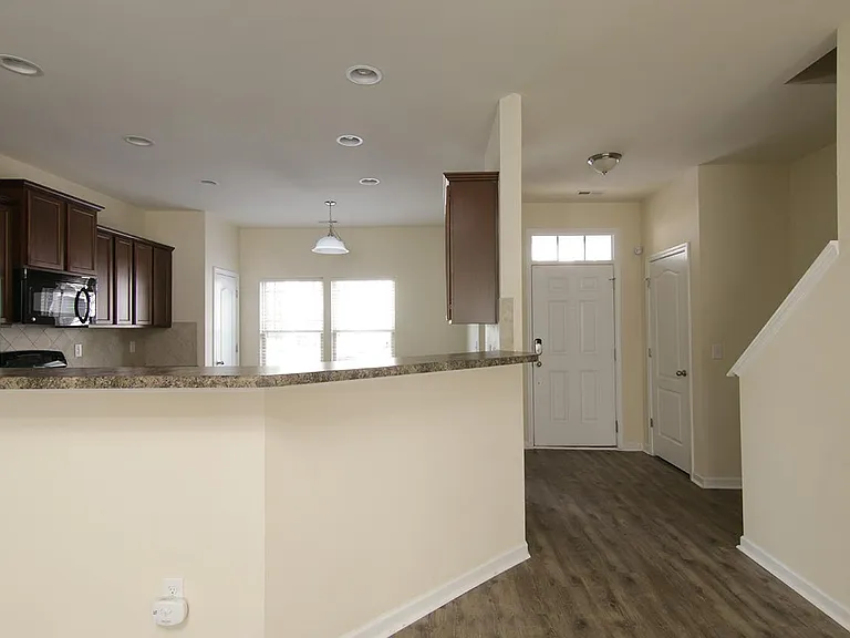 705 Keystone Park Dr #84 — Photo 3