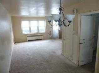 102 Newport Ave, Reading, PA 19611