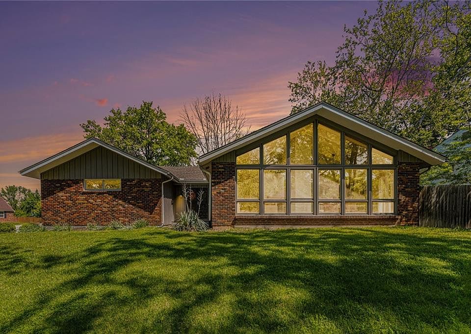 1st image of 3716 Birchwood Dr