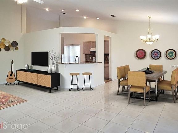 4th image of 1737 Biarritz Cir