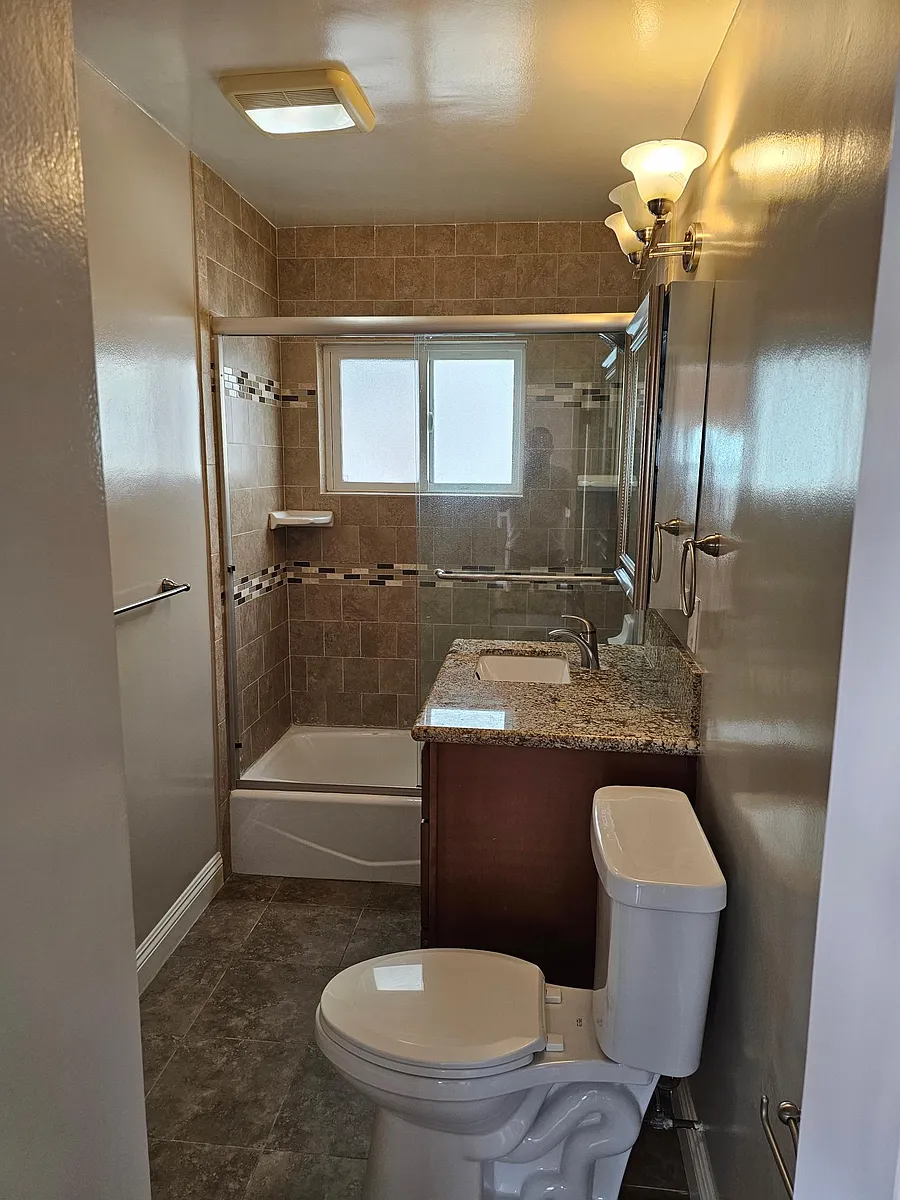 Building Photo - 276 S Sierra Madre Blvd #19