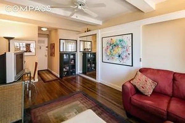 Rented by Lofts and Flats LLC | media 23