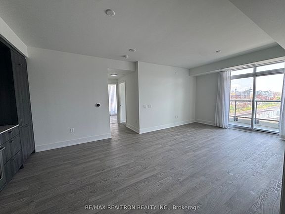 4th image of 858 Dupont St #624
