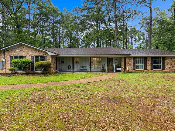 2nd image of 306 Cedar Cir