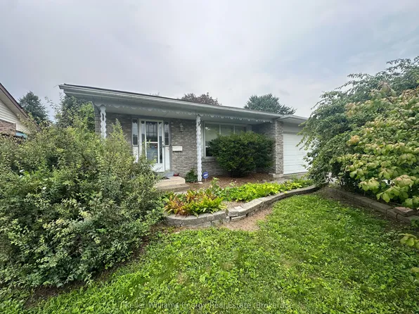 252 Keewatin St S, Oshawa, ON L1H 6Z8