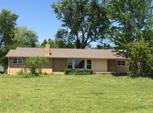 2714 W Perry Rd, Rogers, AR 72758