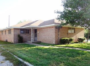 115 W Park St, Henrietta, TX 76365