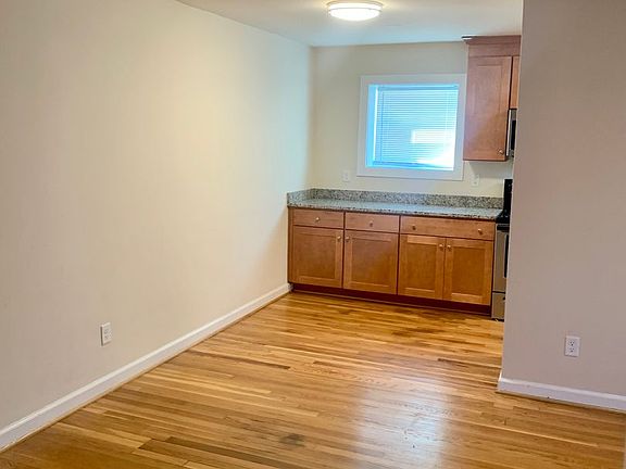 5th image of 3331 Cutshaw Ave APT 4