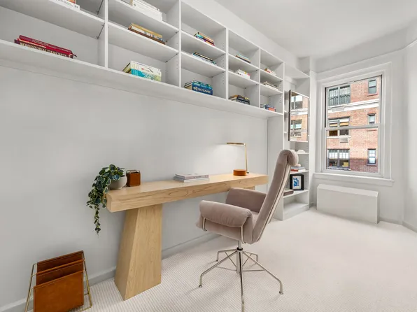 975 Park Avenue image 14 of 19