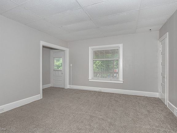 3rd image of 10501 Shale Ave