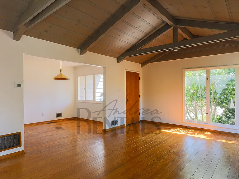 7 Ramona Ave — Photo 4