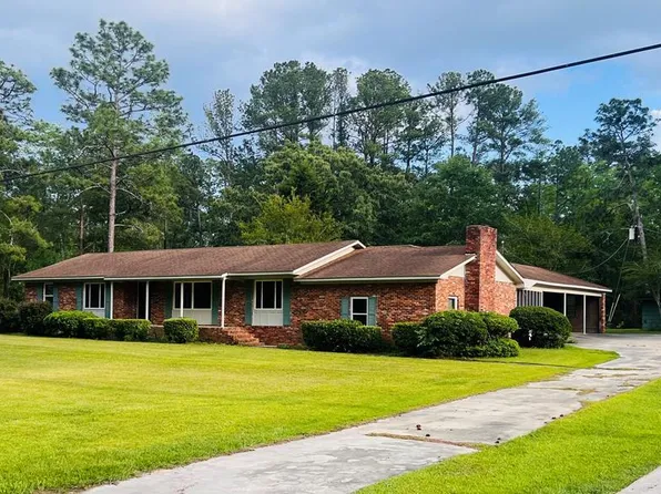 1904 Forest Dr, Douglas, GA 31533