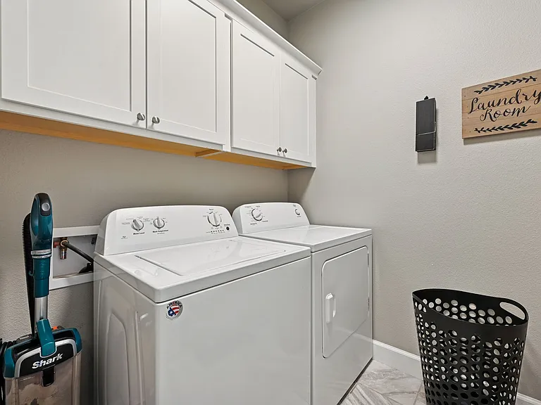 1140 E Dove Creek Dr — Photo 24