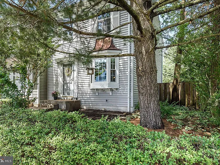 2 Quincy Ct — Photo 4