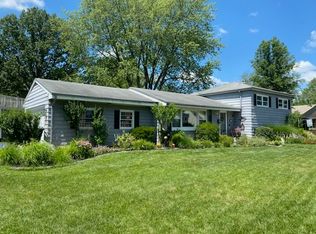 414 Winston Ln, Chicago Heights, IL 60411