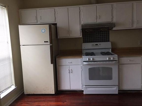 3rd image of 3401 Bayshore Dr