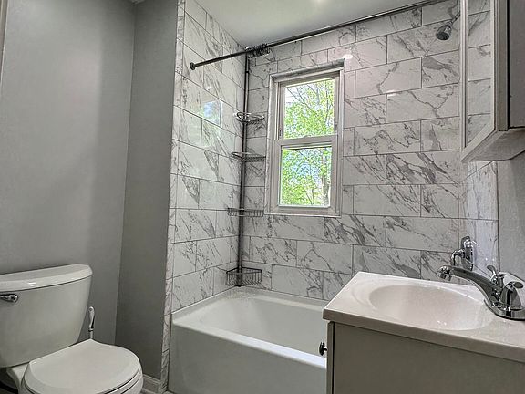 3rd image of 21 Wakelee Avenue