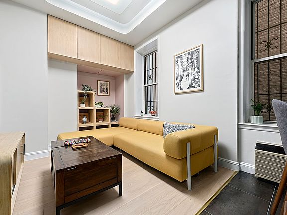 2nd image of 146 W 82nd St APT 1B