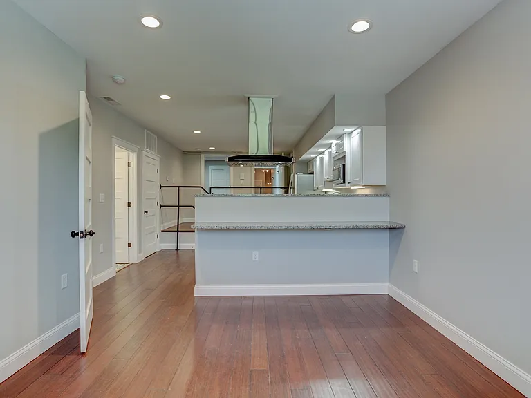 218 W Main St #2D — Photo 4
