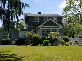 18 Hazelwood Ave, Westhampton Beach, NY 11977