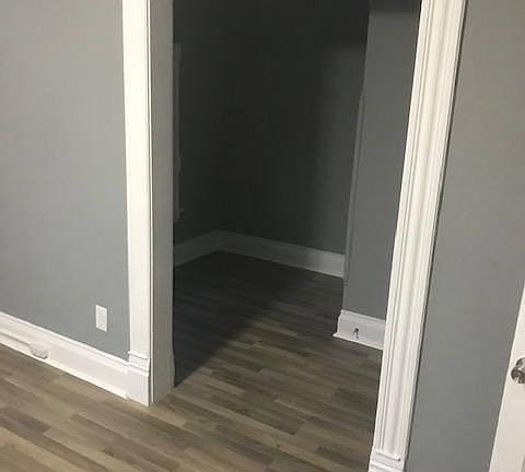 3rd image of 125 Burton St SE #2