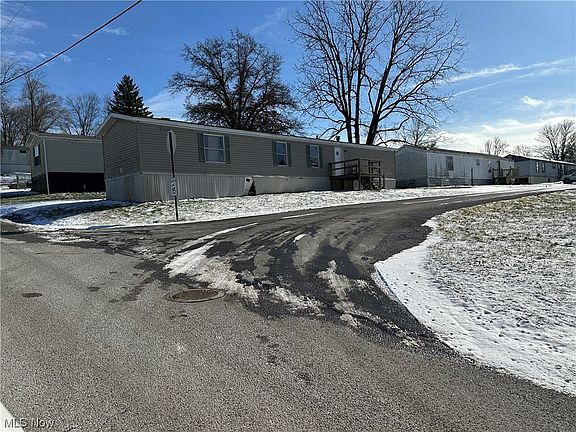 5th image of 201 Pear St Lot 14