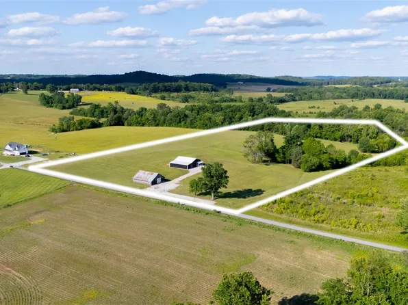 452 Eden Rd, Bowling Green, KY 42101