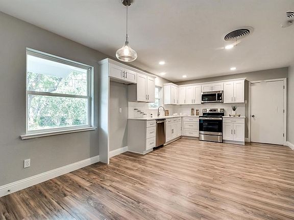 4th image of 5458 Woodway Dr