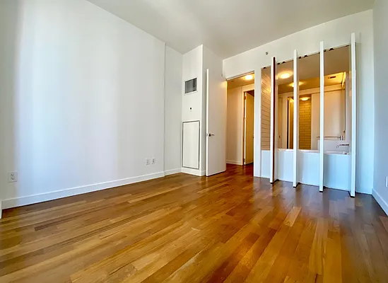 Rented by R New York | media 8