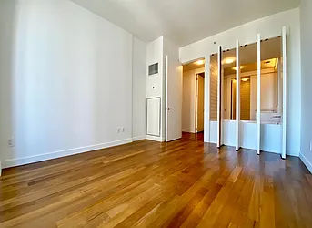 Rented by R New York
