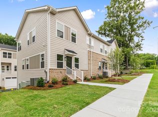 3924 Hager Dr, Charlotte, NC 28208