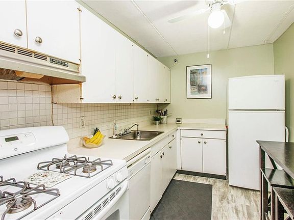 3rd image of 1155 Warburton Ave APT 8H