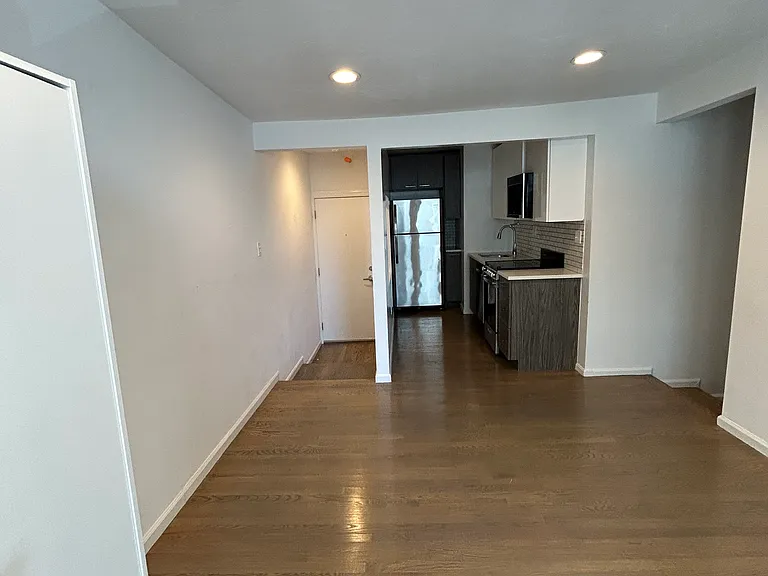 21 Peterborough St #17 — Photo 2