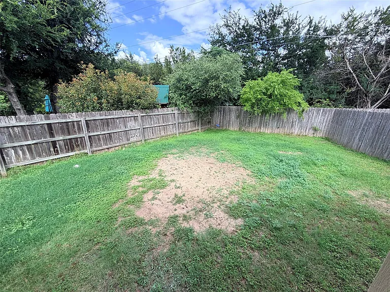 2904 Whisper Oaks Ln #A — Photo 19