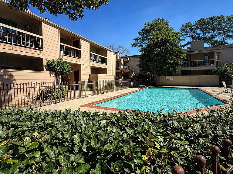 2125 Augusta Dr #484 — Photo 30