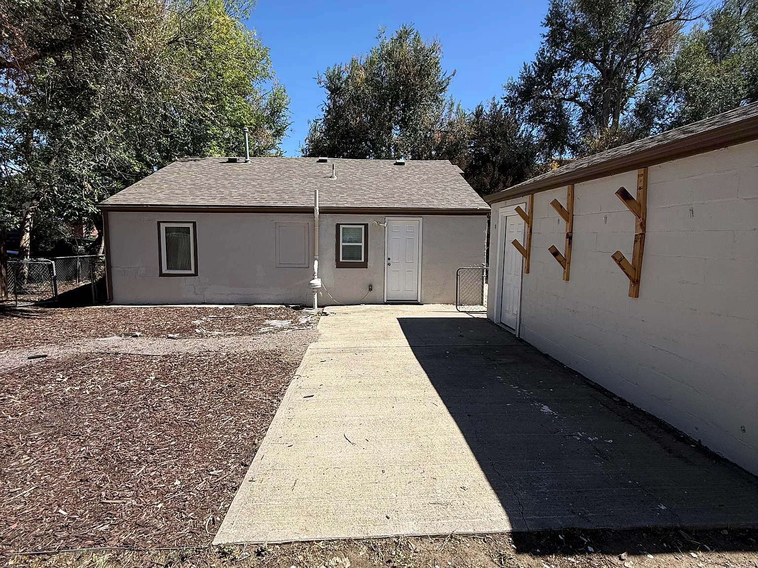 2 bed, 875 sqft, $2,250 — Photo 3